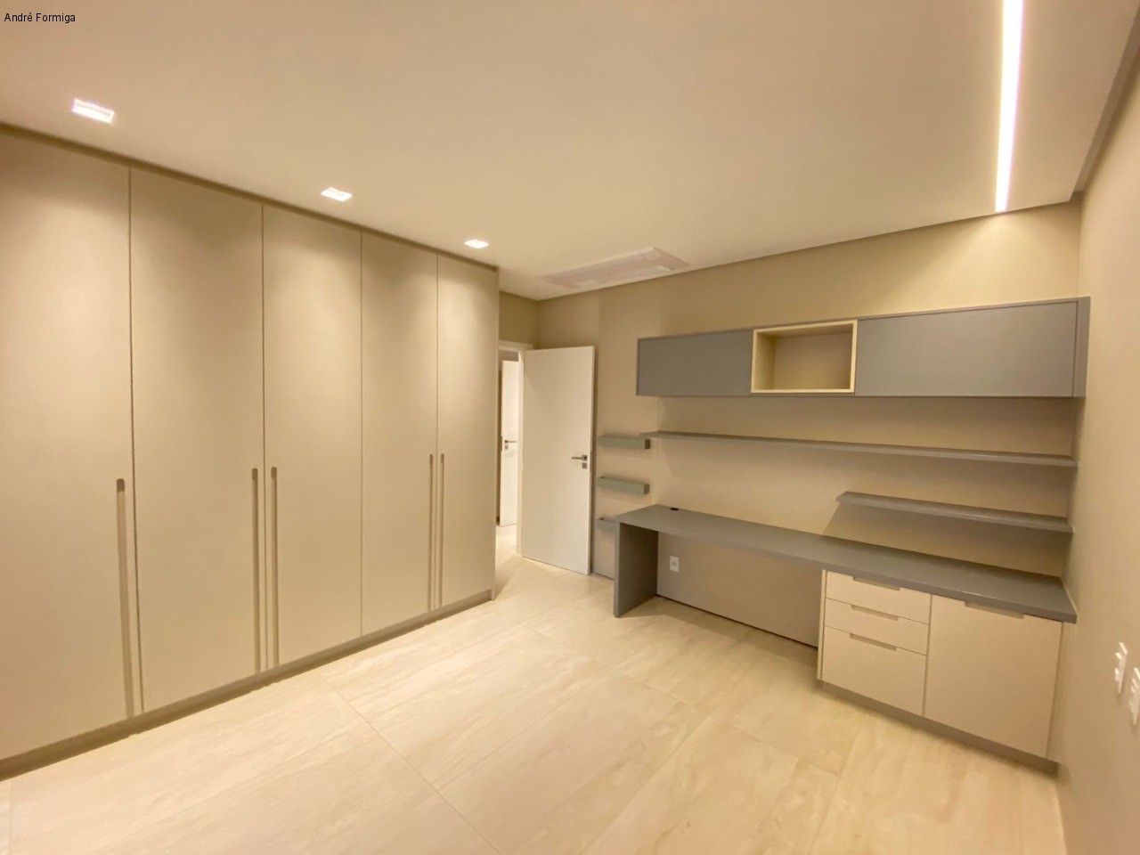 Apartamento à venda com 3 quartos, 260m² - Foto 13