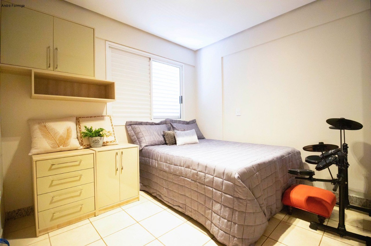 Apartamento à venda com 3 quartos, 105m² - Foto 7