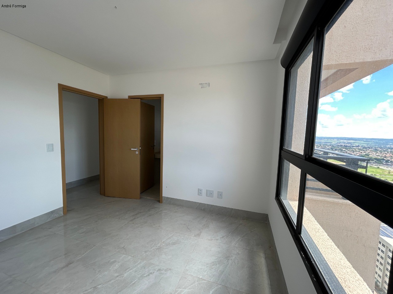 Apartamento à venda com 4 quartos, 235m² - Foto 33