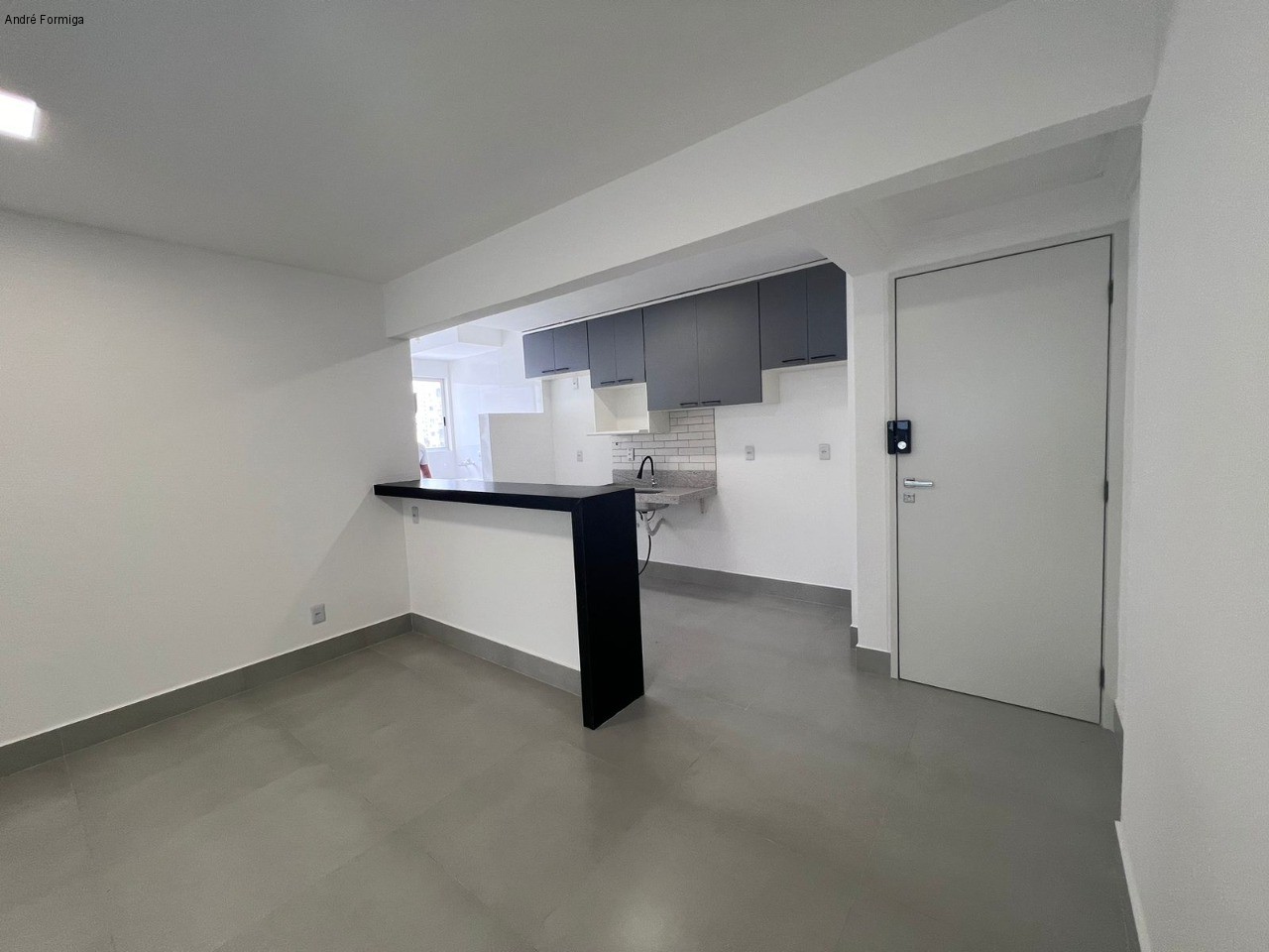 Apartamento à venda com 3 quartos, 77m² - Foto 11