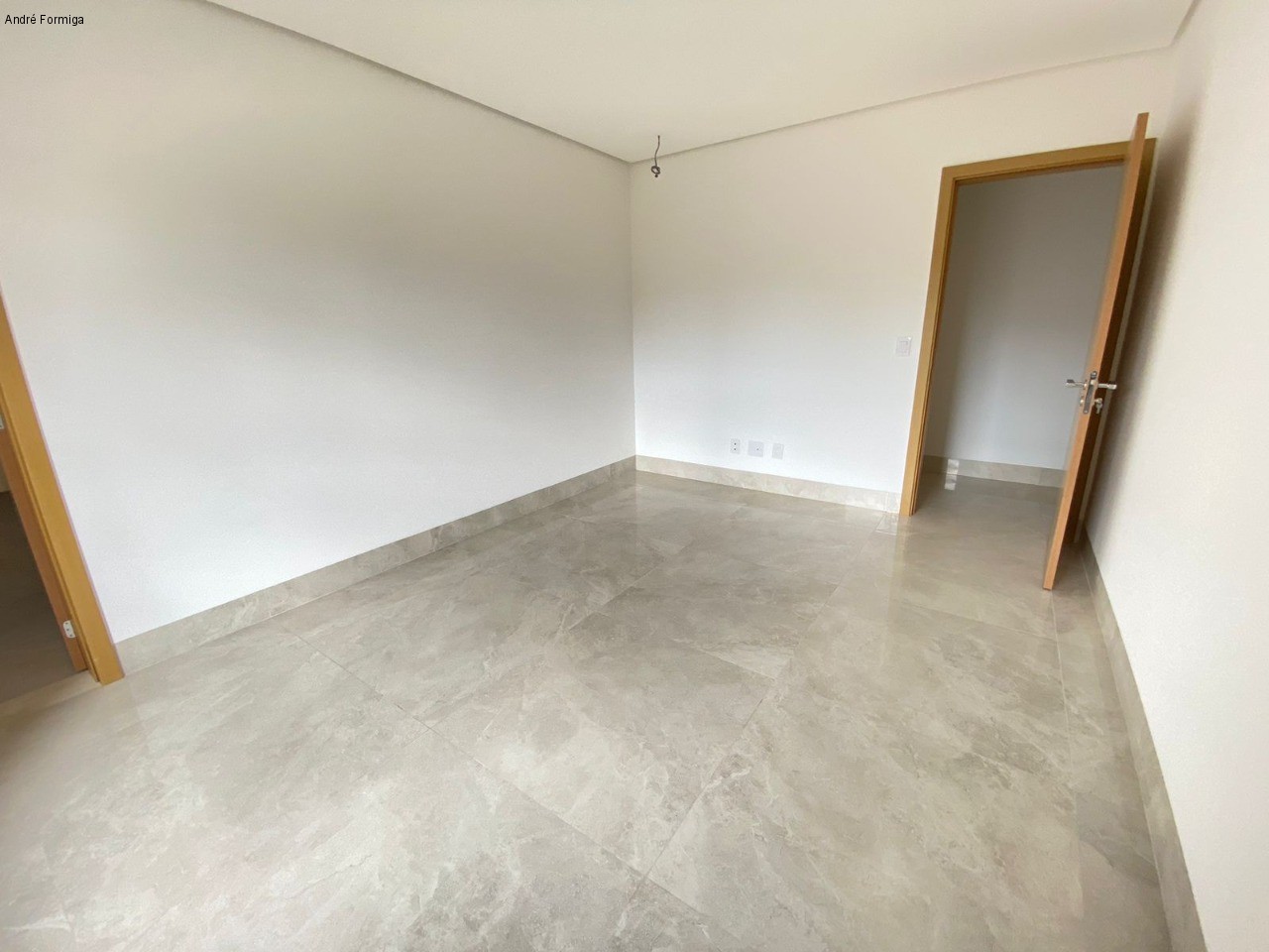 Apartamento à venda com 4 quartos, 344m² - Foto 17