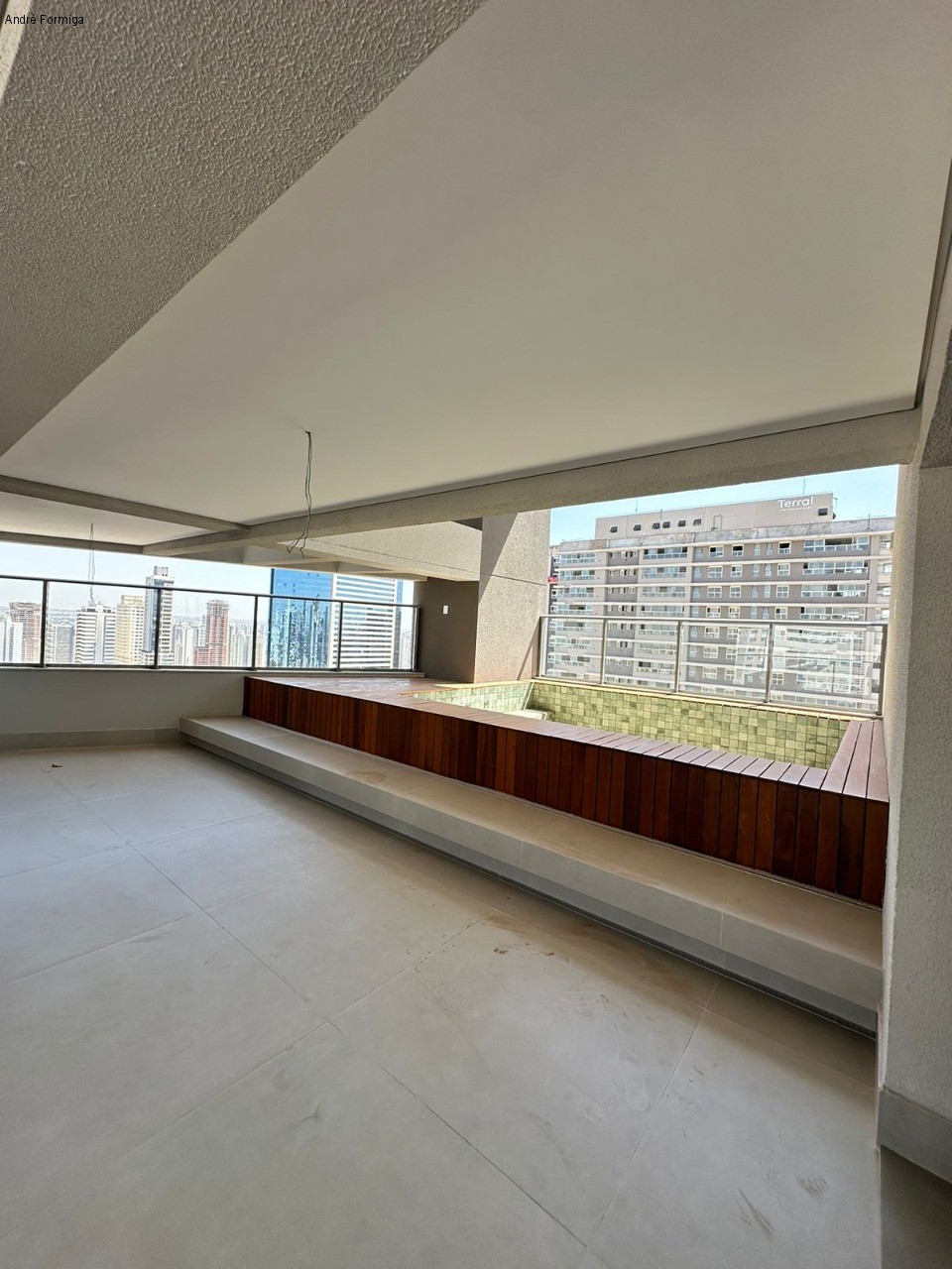 Apartamento à venda com 4 quartos, 353m² - Foto 1