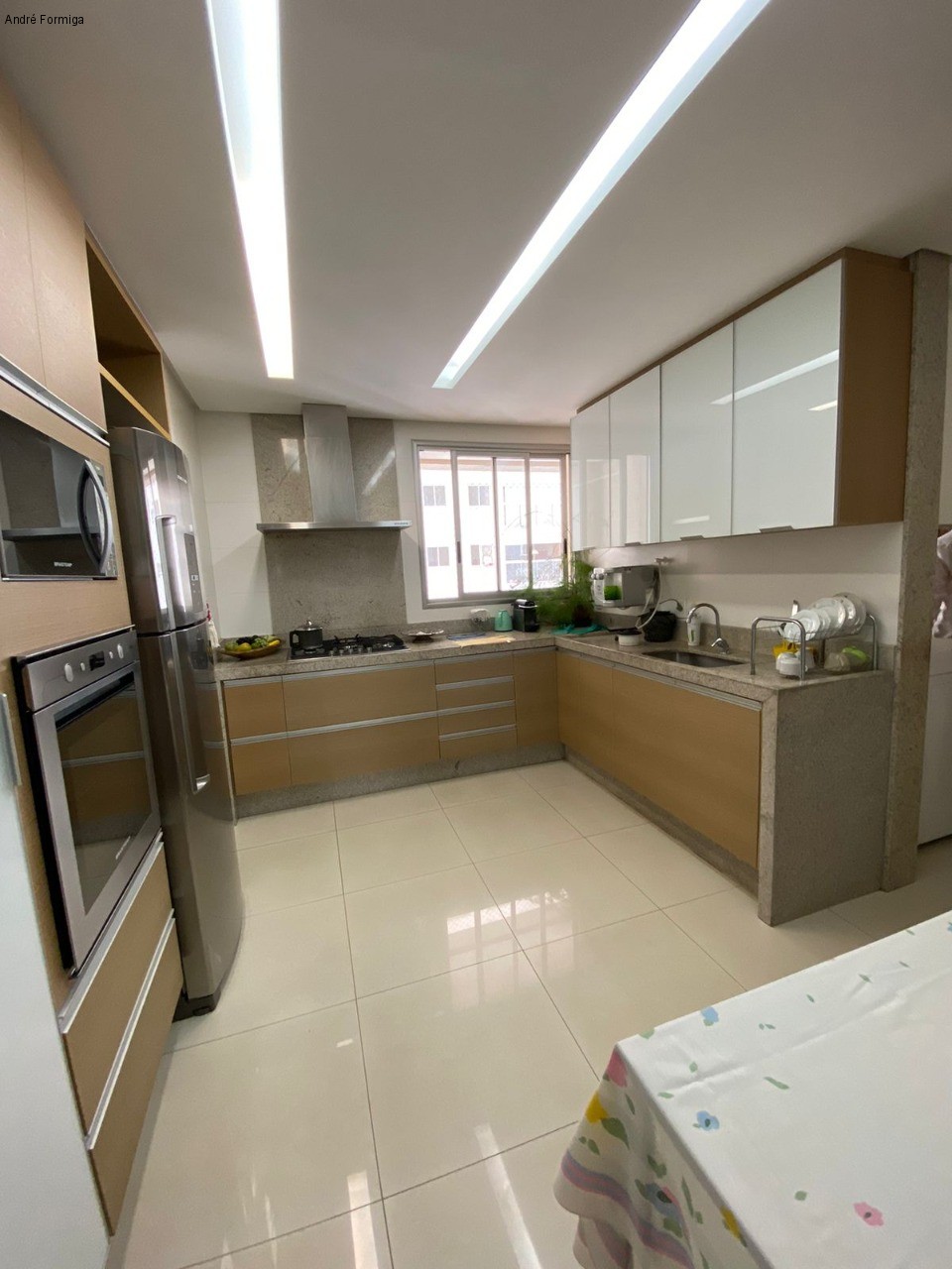 Apartamento à venda com 3 quartos, 208m² - Foto 25