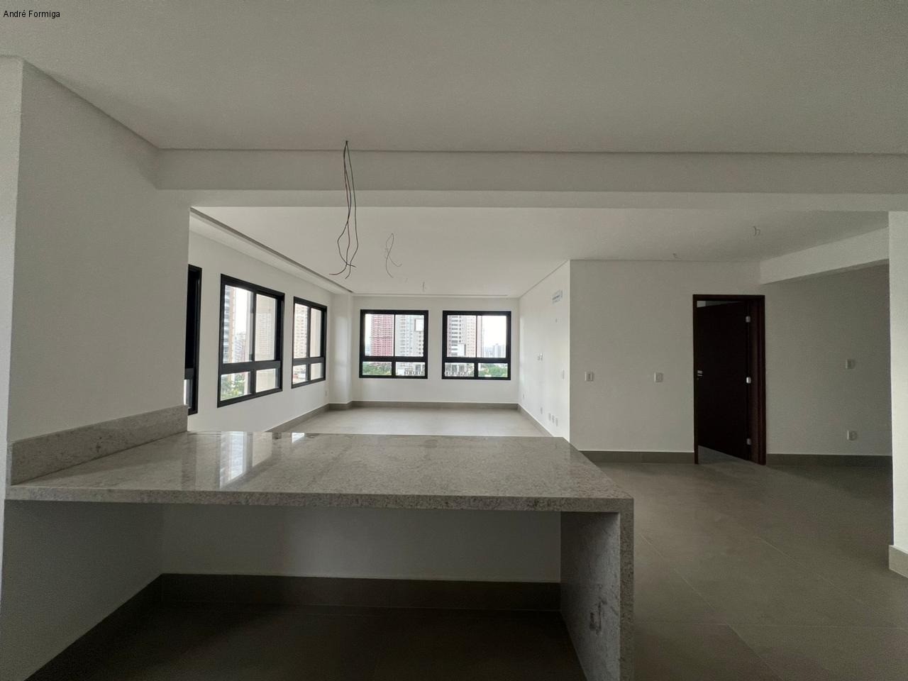 Apartamento à venda com 3 quartos, 137m² - Foto 6