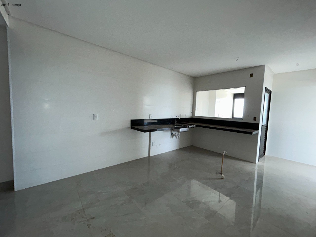 Apartamento à venda com 4 quartos, 235m² - Foto 25