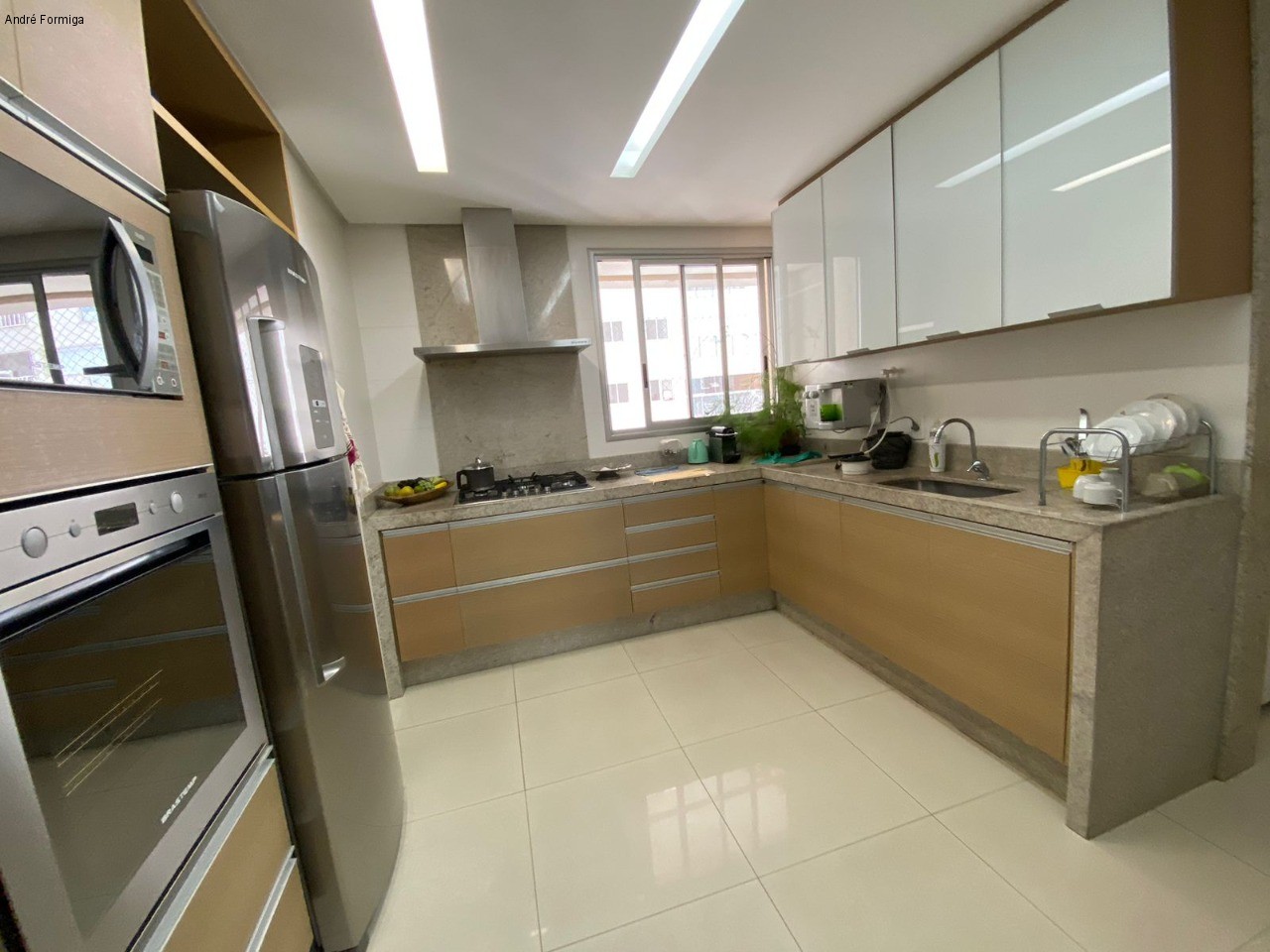 Apartamento à venda com 3 quartos, 208m² - Foto 24