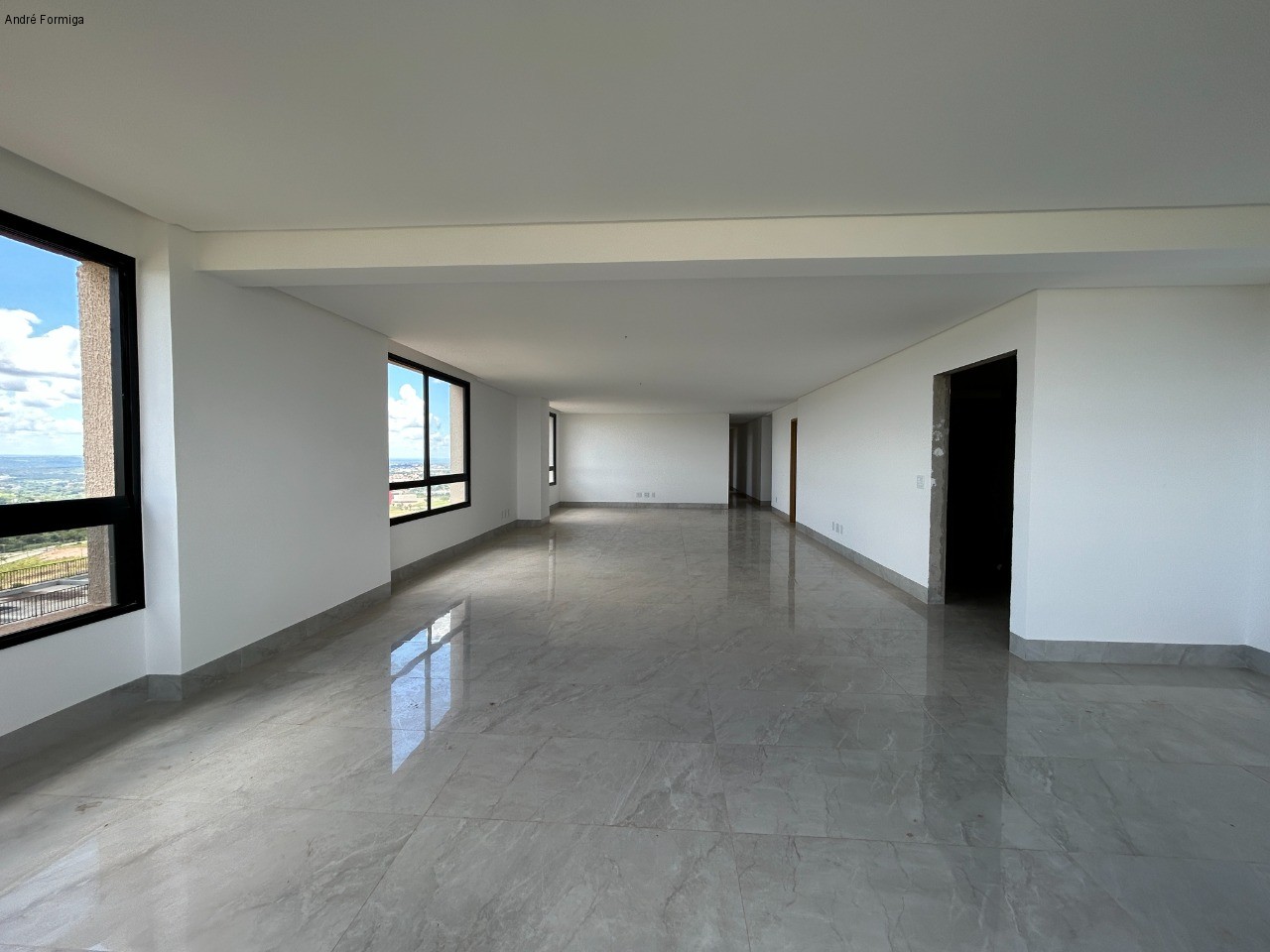 Apartamento à venda com 4 quartos, 235m² - Foto 13