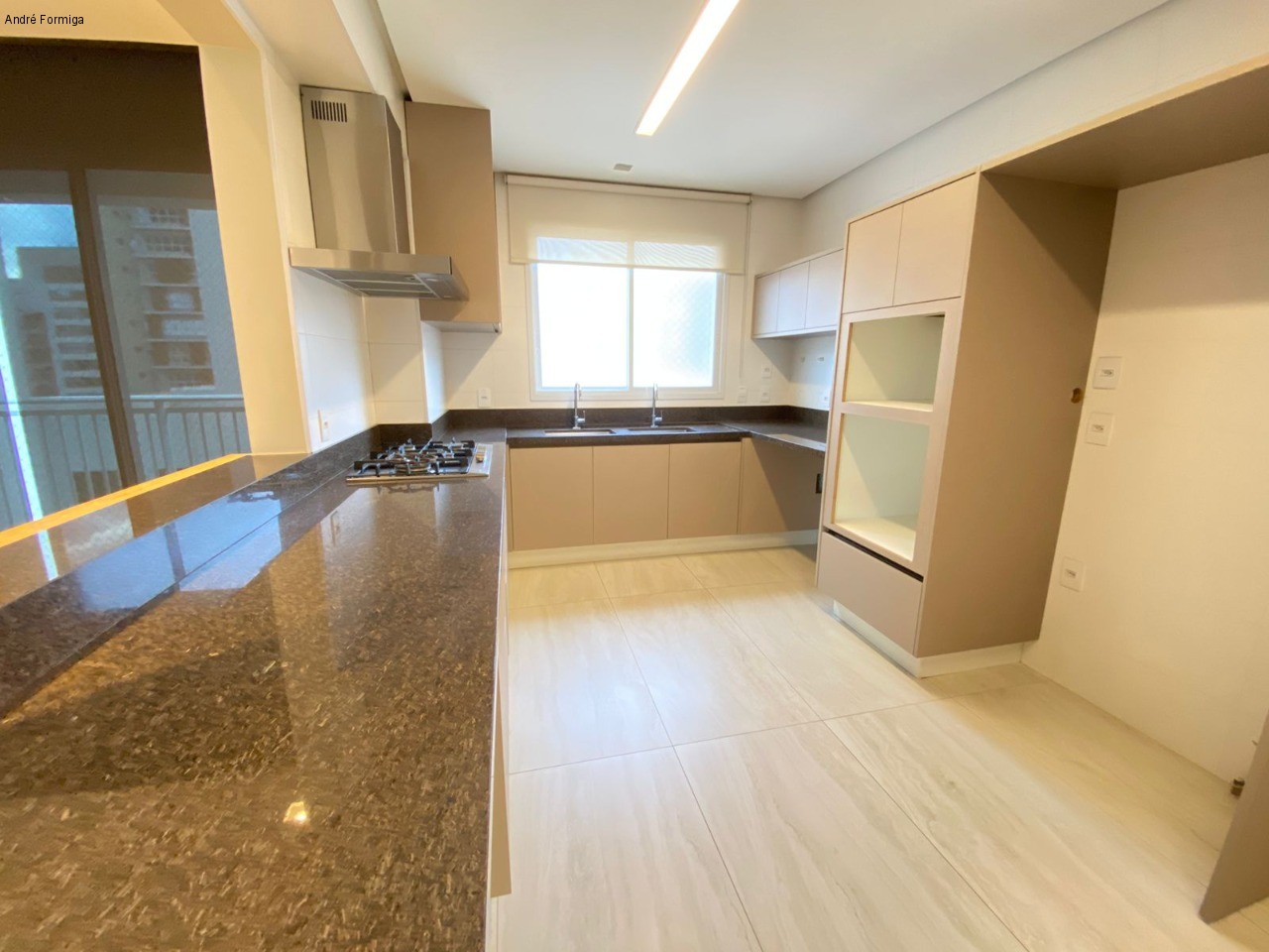 Apartamento à venda com 3 quartos, 260m² - Foto 26