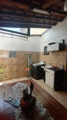 Casa à venda com 2 quartos, 120m² - Foto 2