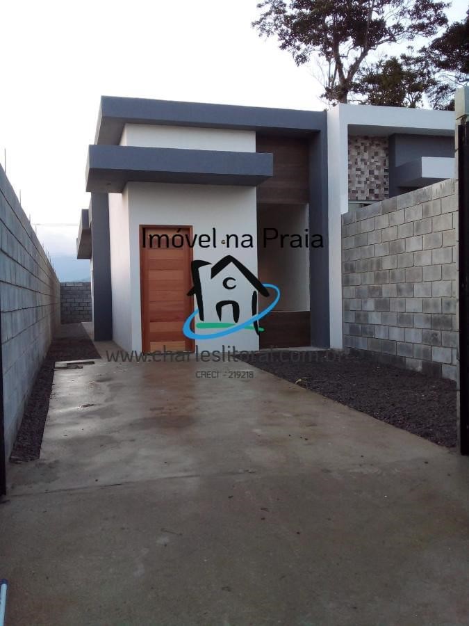 Casa à venda com 2 quartos, 145m² - Foto 1