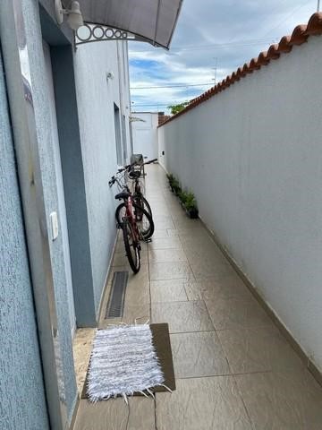 Casa à venda com 8 quartos, 250m² - Foto 6