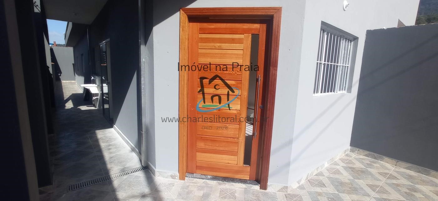 Casa à venda com 2 quartos, 125m² - Foto 2