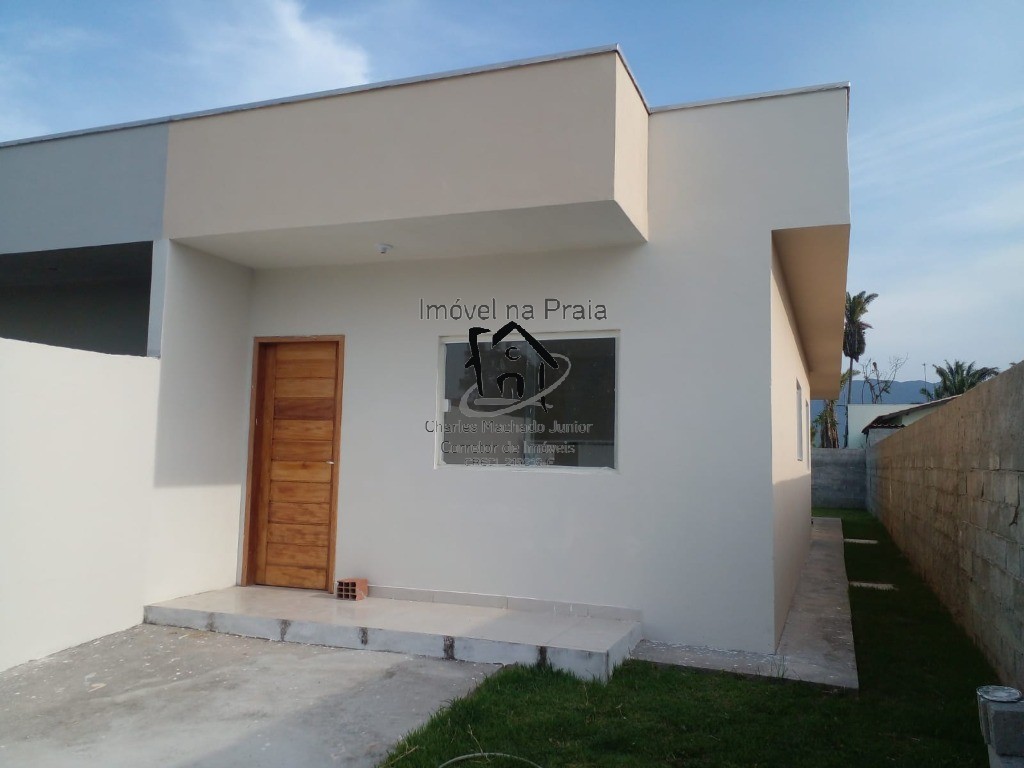 Casa à venda com 2 quartos, 70m² - Foto 1