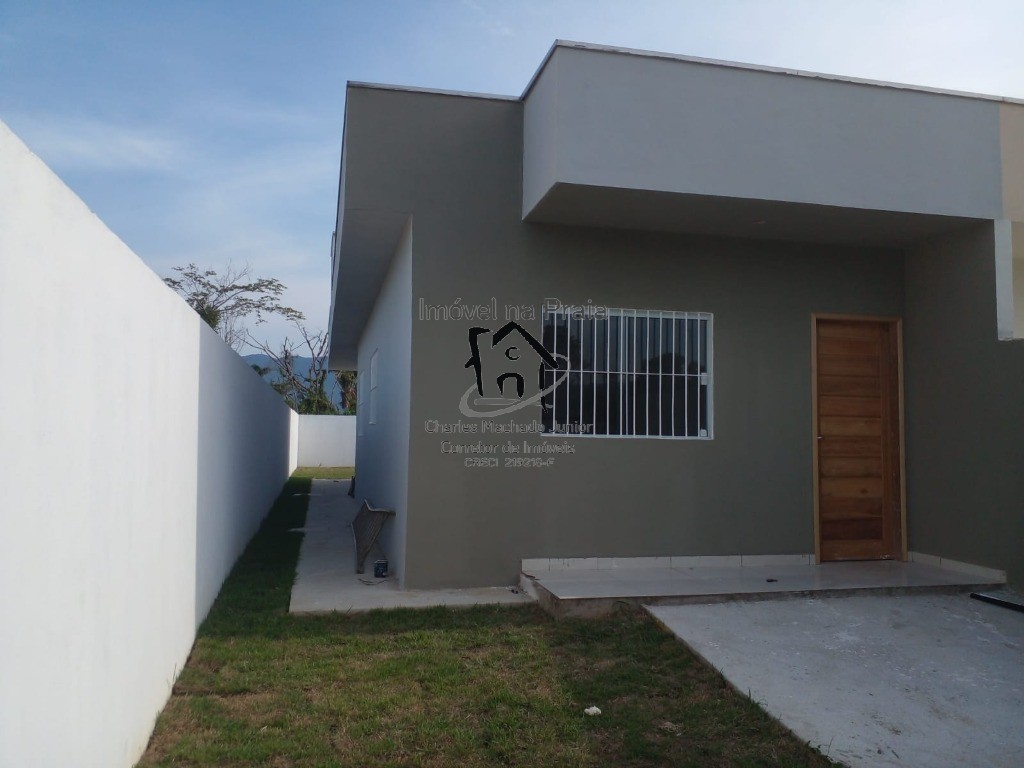 Casa à venda com 2 quartos, 70m² - Foto 2