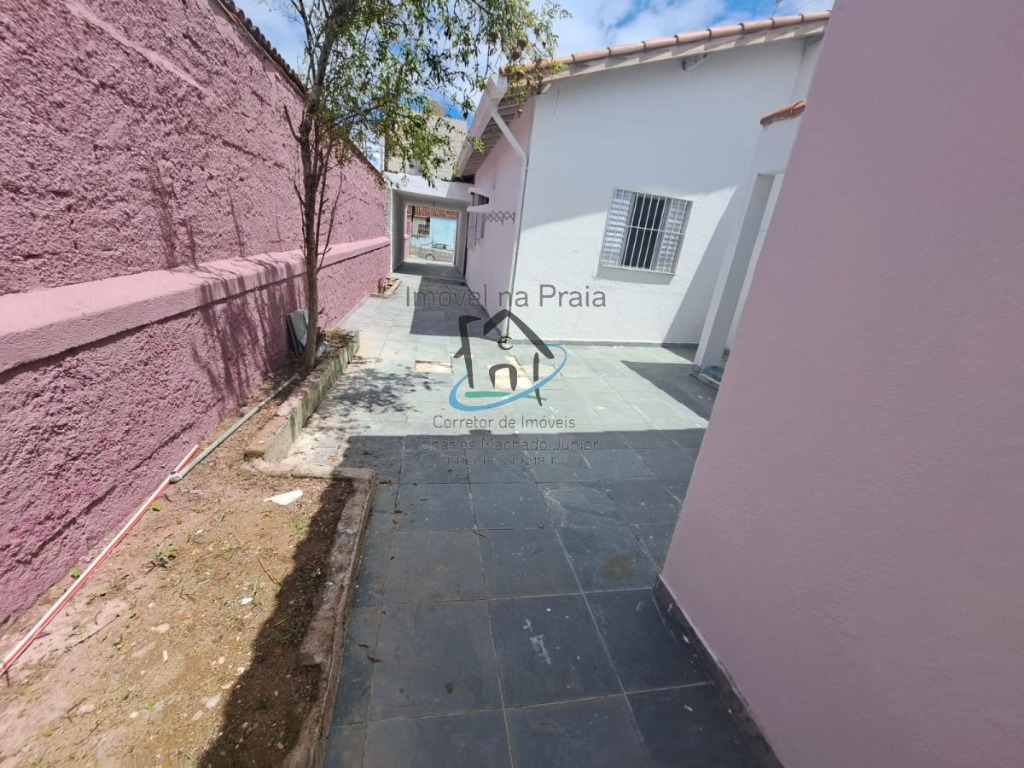 Casa à venda com 3 quartos, 125m² - Foto 1