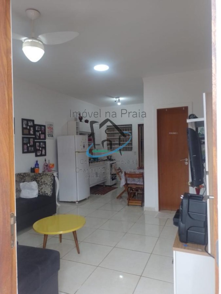 Casa à venda com 2 quartos, 45m² - Foto 2