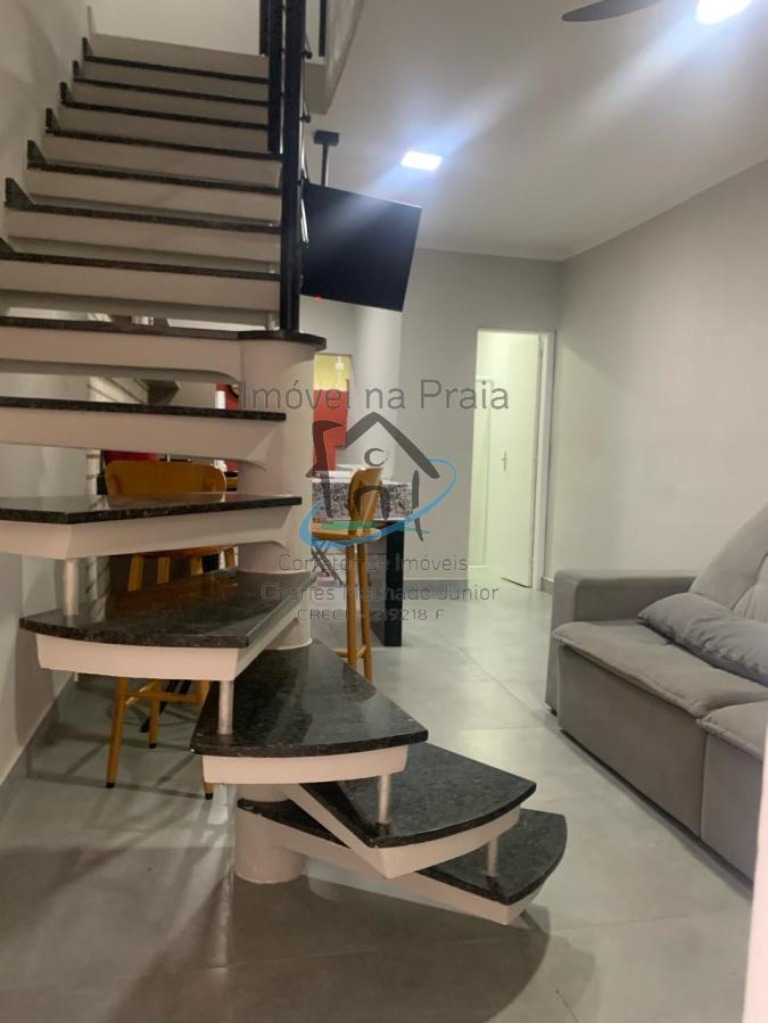 Casa à venda com 2 quartos, 60m² - Foto 4