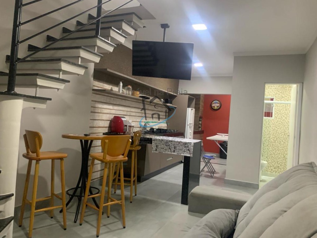 Casa à venda com 2 quartos, 60m² - Foto 1