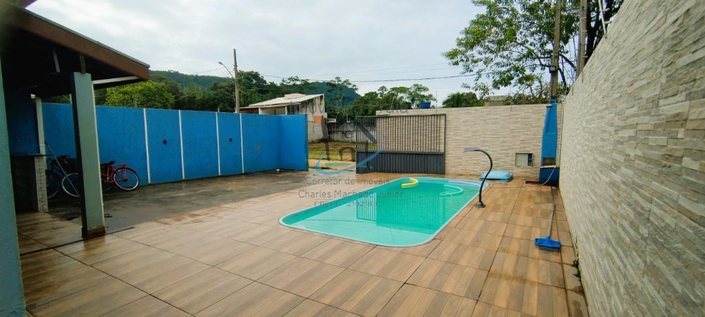 Casa à venda com 2 quartos, 100m² - Foto 2