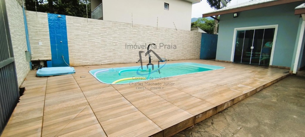 Casa à venda com 2 quartos, 100m² - Foto 1