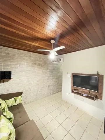 Casa à venda com 2 quartos, 135m² - Foto 2