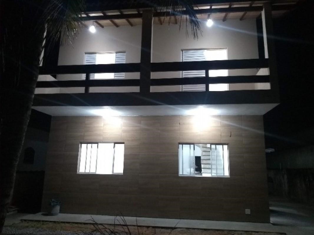 Casa à venda com 4 quartos, 200m² - Foto 2