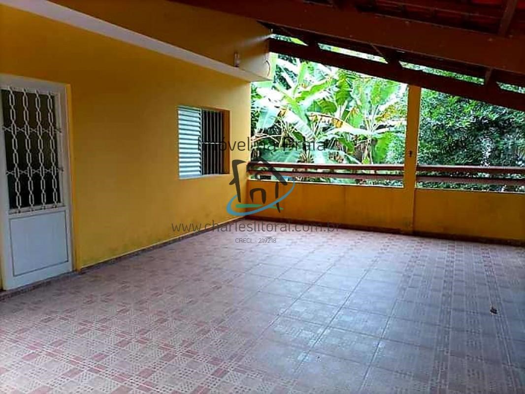 Casa à venda com 2 quartos, 300m² - Foto 2