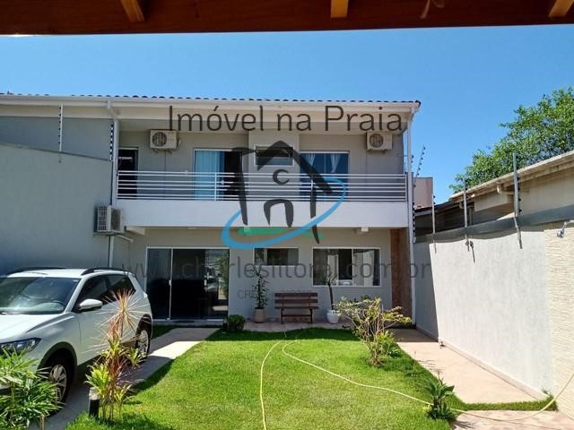 Casa à venda com 3 quartos, 200m² - Foto 1