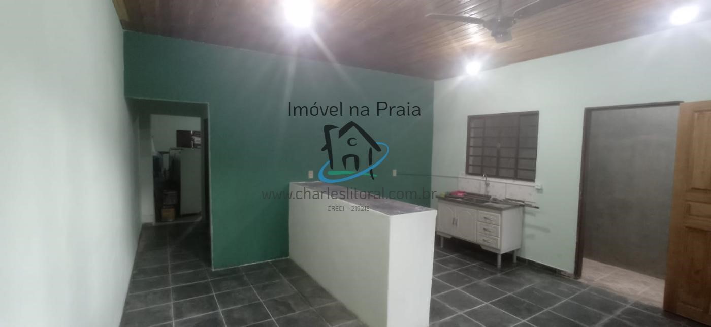 Casa à venda com 2 quartos, 90m² - Foto 1