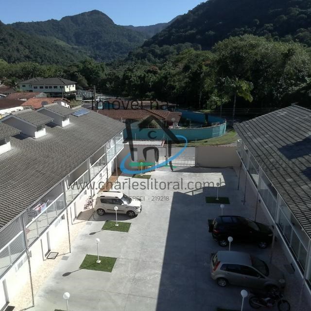 Casa à venda com 2 quartos, 100m² - Foto 1