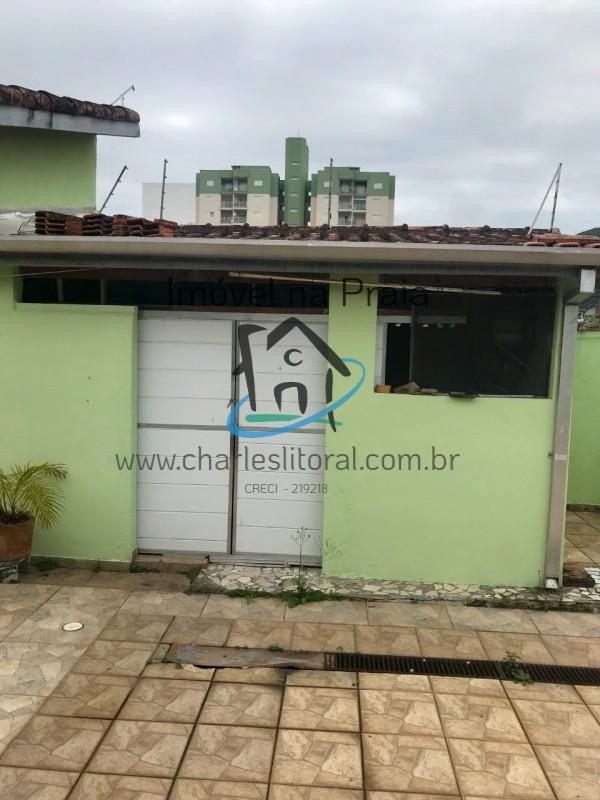 Casa à venda com 2 quartos, 300m² - Foto 4