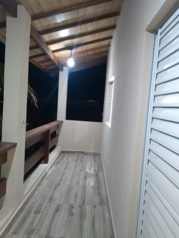 Casa à venda com 4 quartos, 200m² - Foto 3