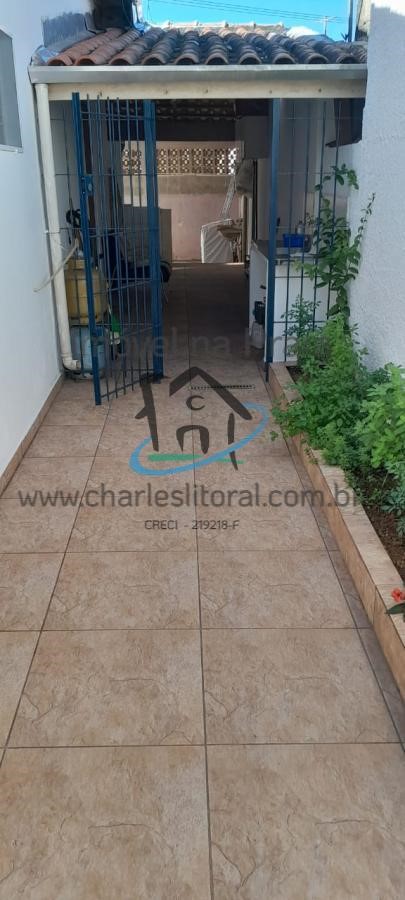 Casa à venda com 2 quartos, 250m² - Foto 3