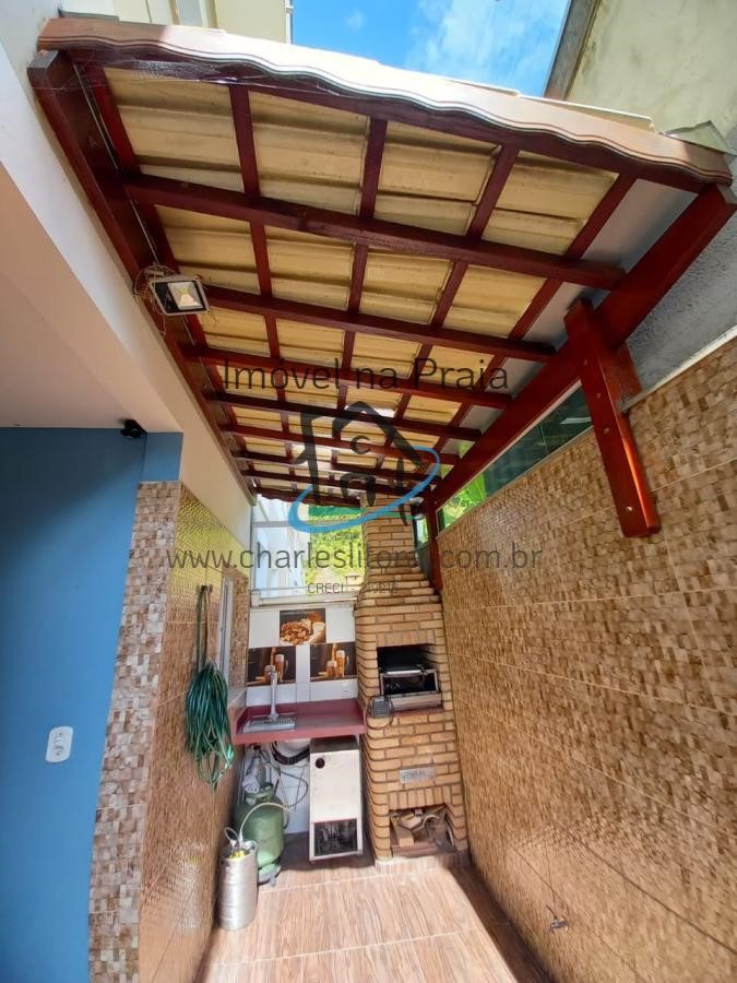 Casa à venda com 2 quartos, 100m² - Foto 1