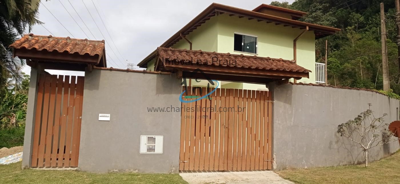 Casa à venda com 4 quartos, 211m² - Foto 2