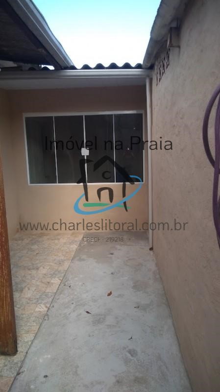 Casa à venda com 4 quartos, 80m² - Foto 2