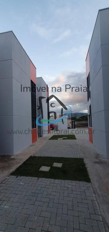 Casa à venda com 2 quartos, 65m² - Foto 2