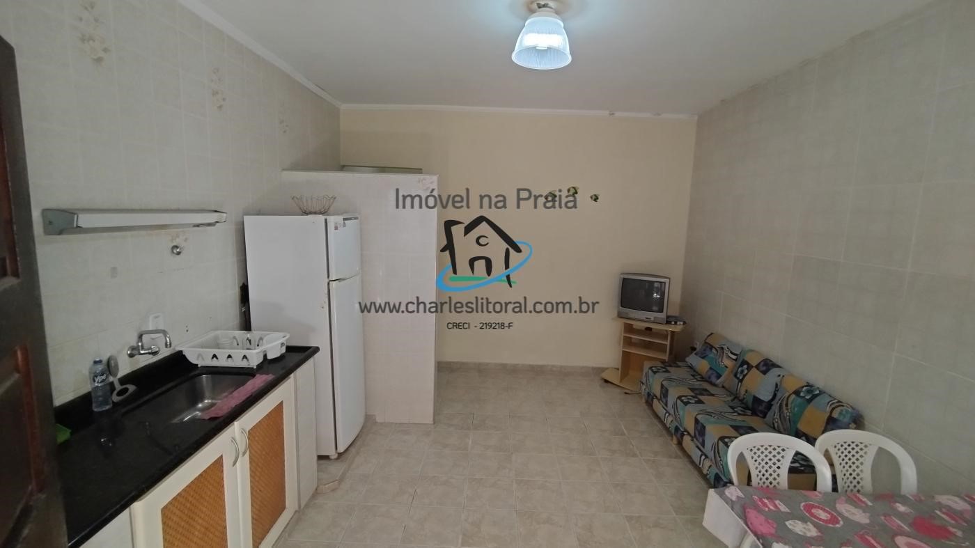 Casa à venda com 1 quarto, 55m² - Foto 2