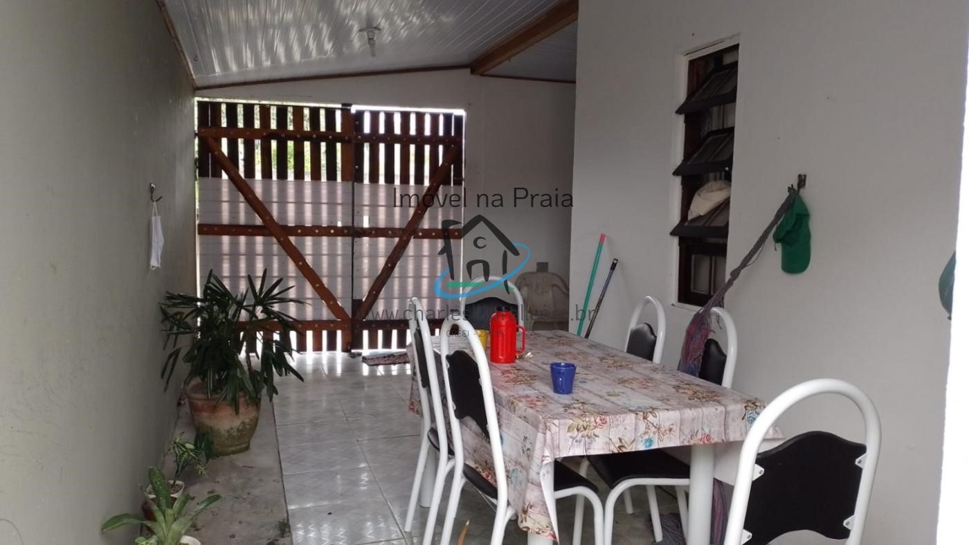 Casa à venda com 3 quartos, 150m² - Foto 1