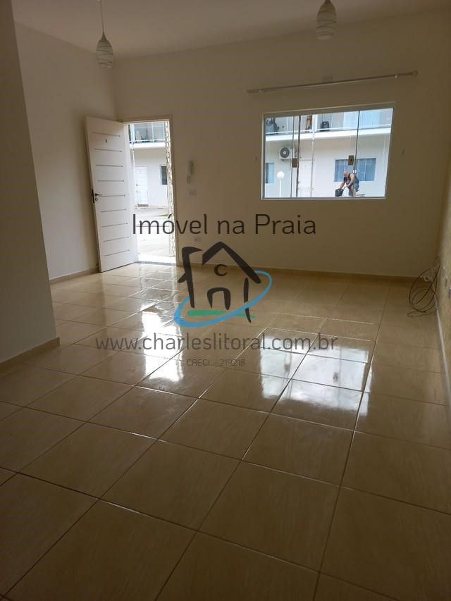 Casa à venda com 2 quartos, 100m² - Foto 2