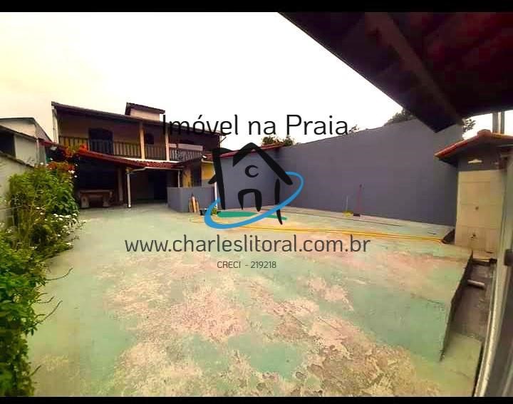 Casa à venda com 4 quartos, 250m² - Foto 1