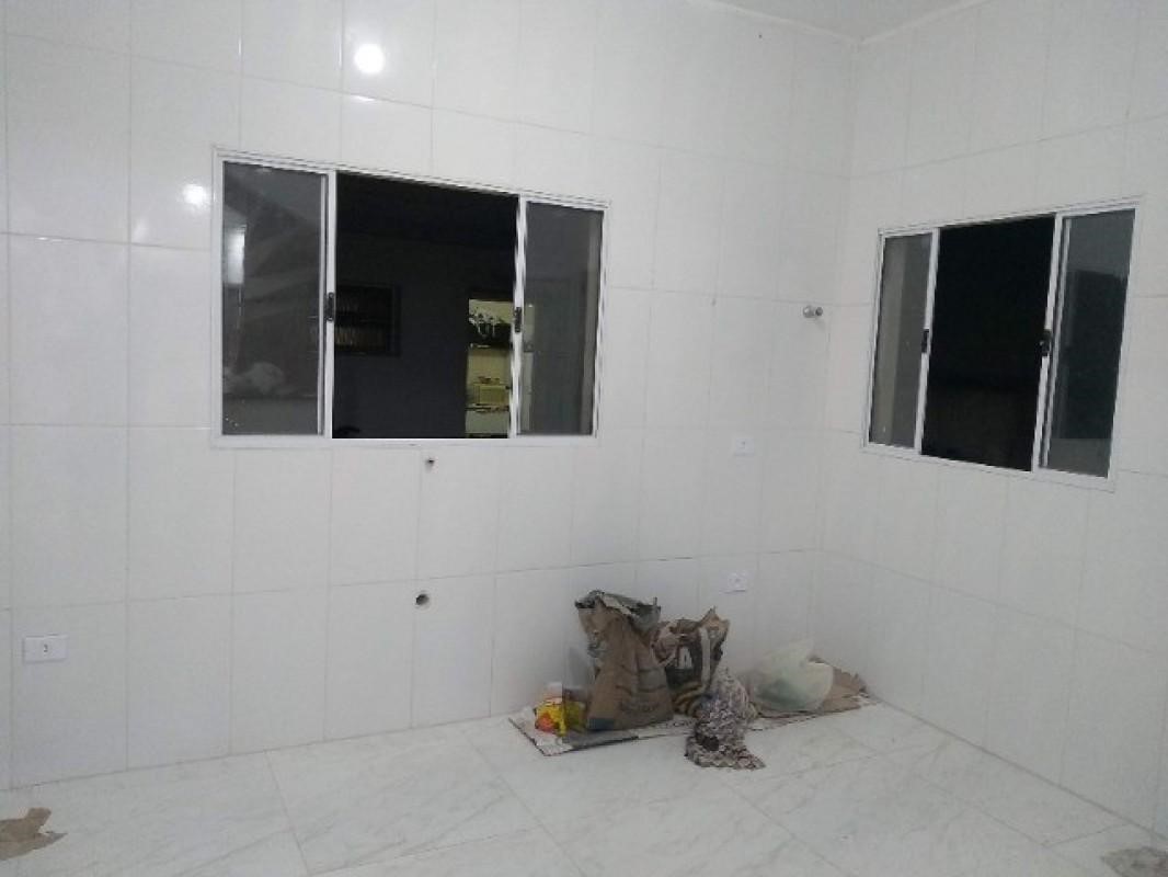 Casa à venda com 4 quartos, 200m² - Foto 14