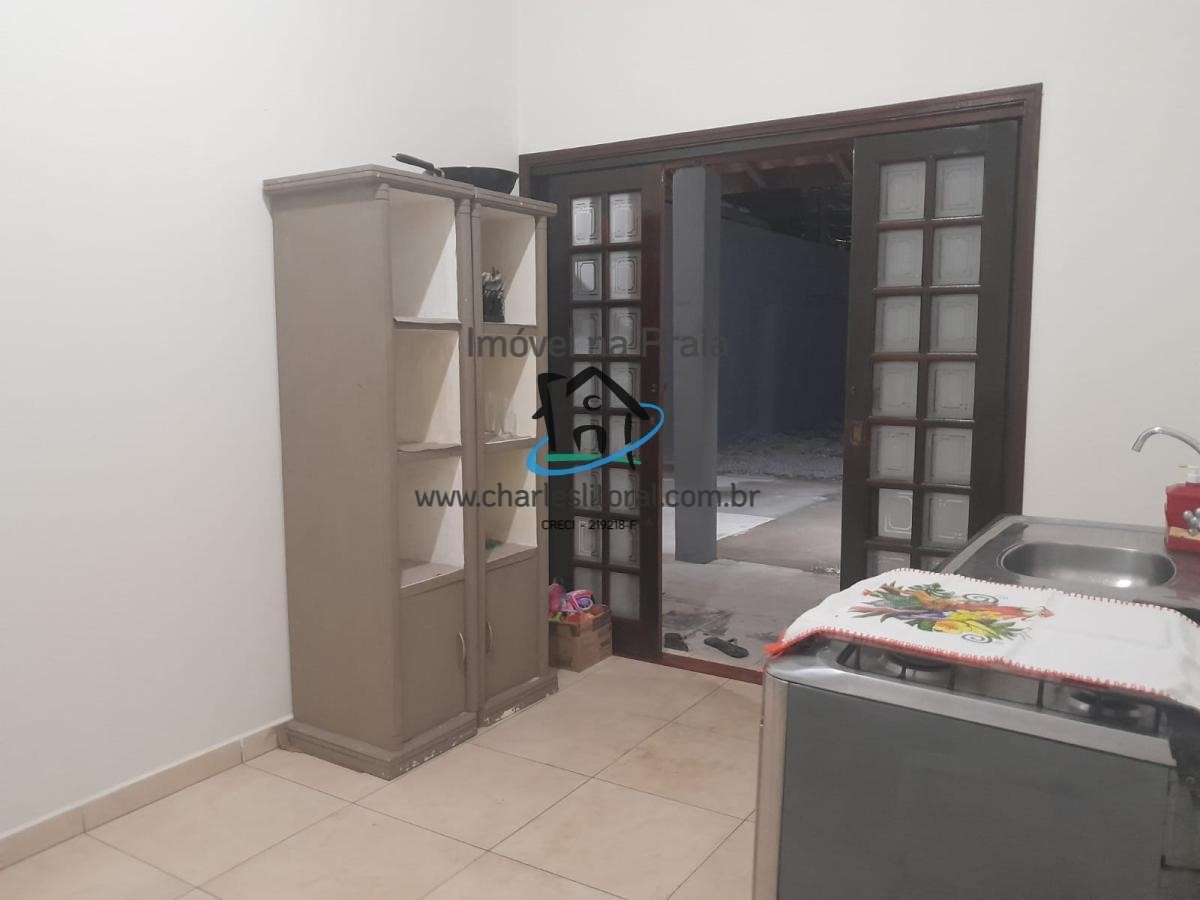 Casa à venda com 2 quartos, 220m² - Foto 4