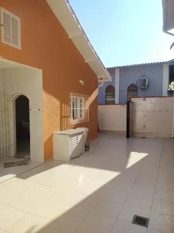 Casa à venda com 4 quartos, 300m² - Foto 2