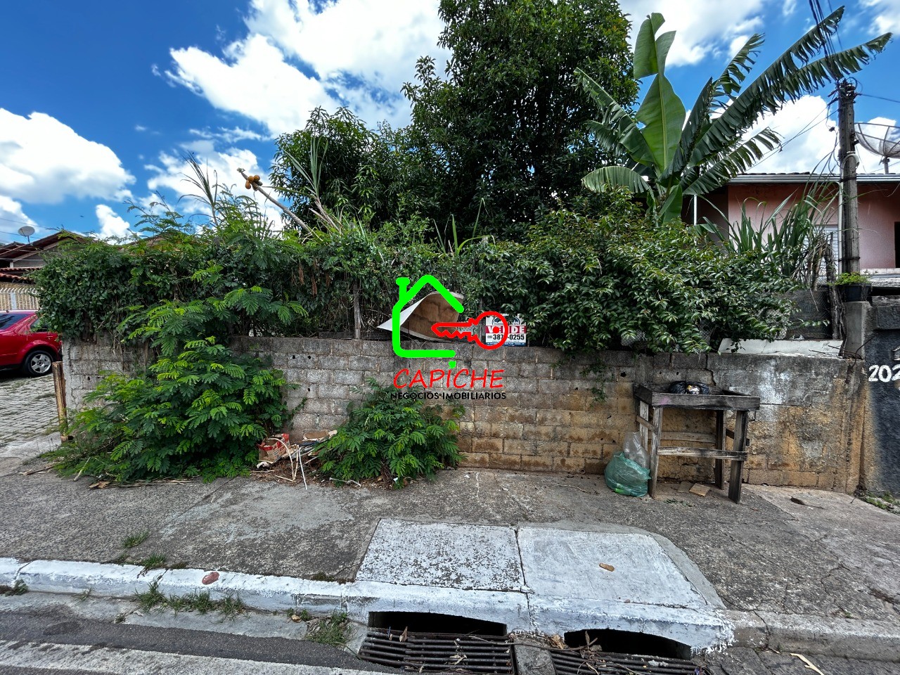 Loteamento e Condomínio, 250 m² - Foto 1