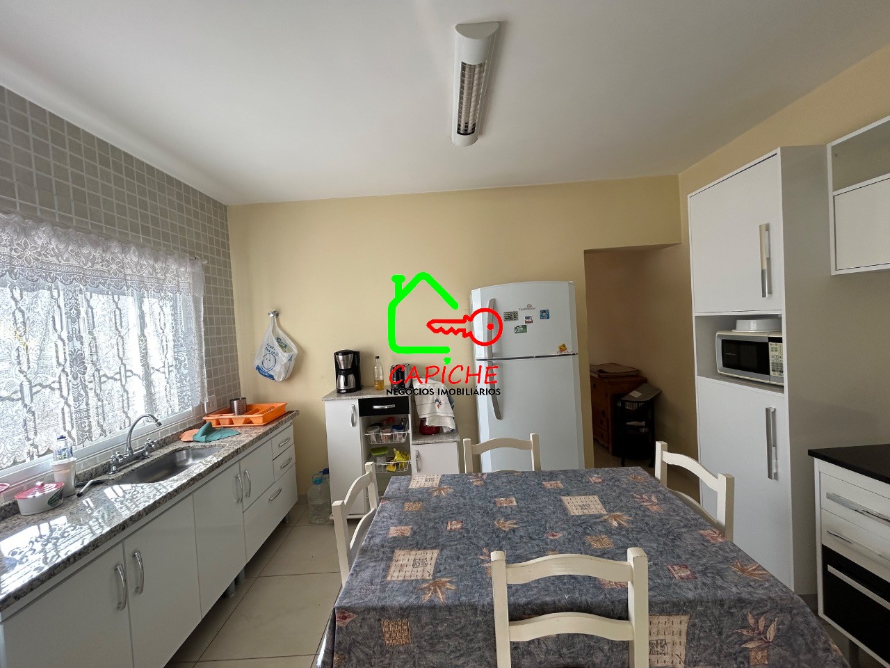 Casa, 4 quartos, 240 m² - Foto 5