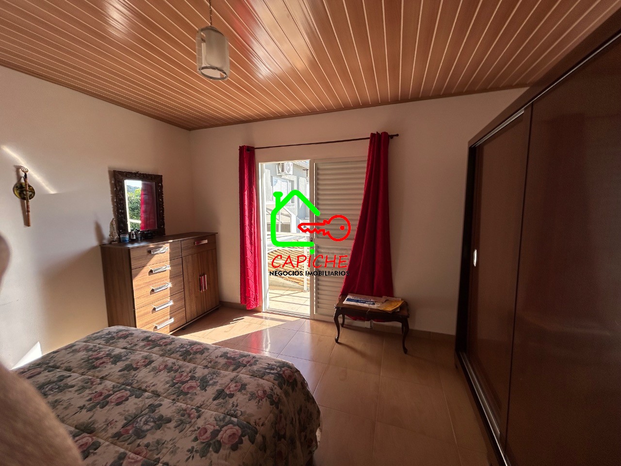 Casa, 4 quartos, 240 m² - Foto 9