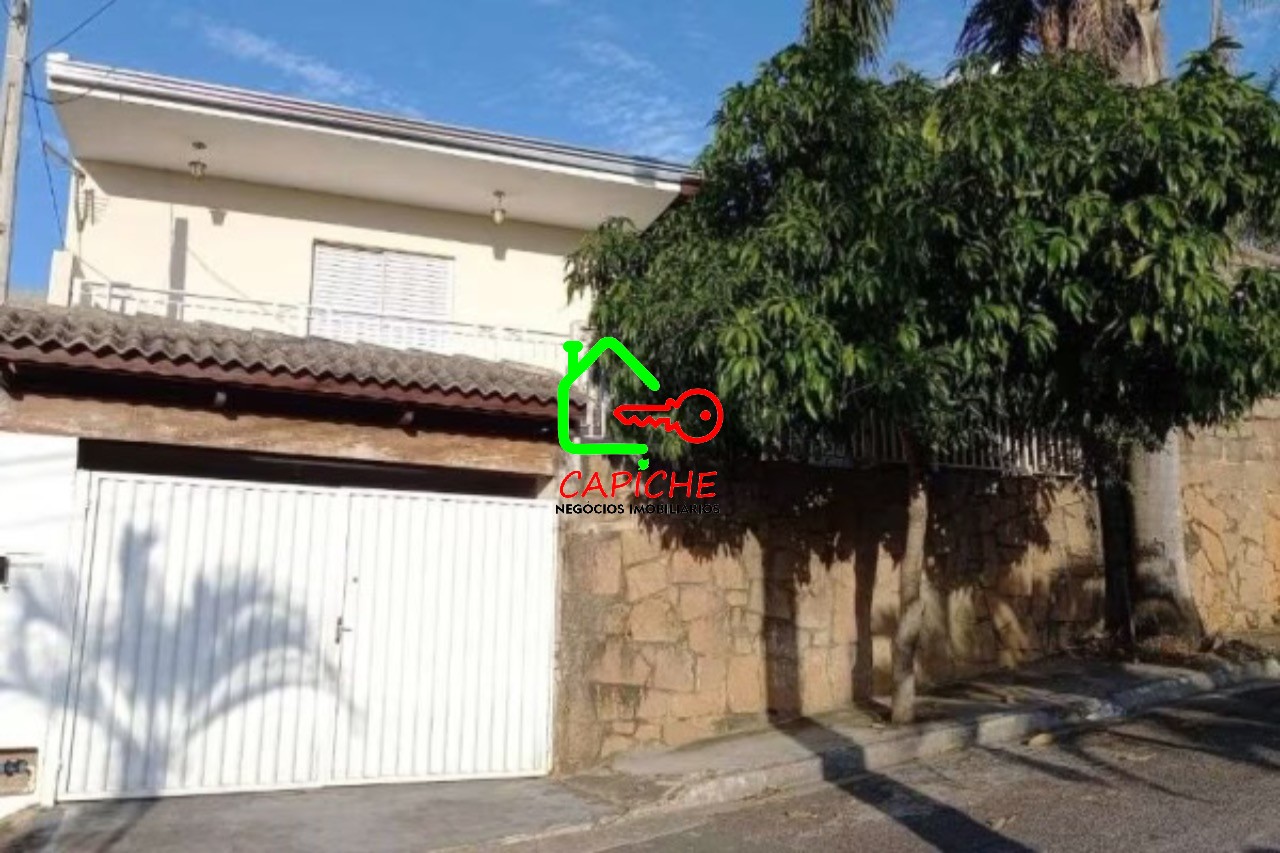 Casa, 4 quartos, 240 m² - Foto 1