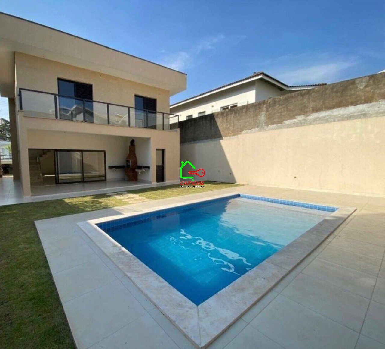 Casa de Condomínio à venda com 3 quartos, 250m² - Foto 1