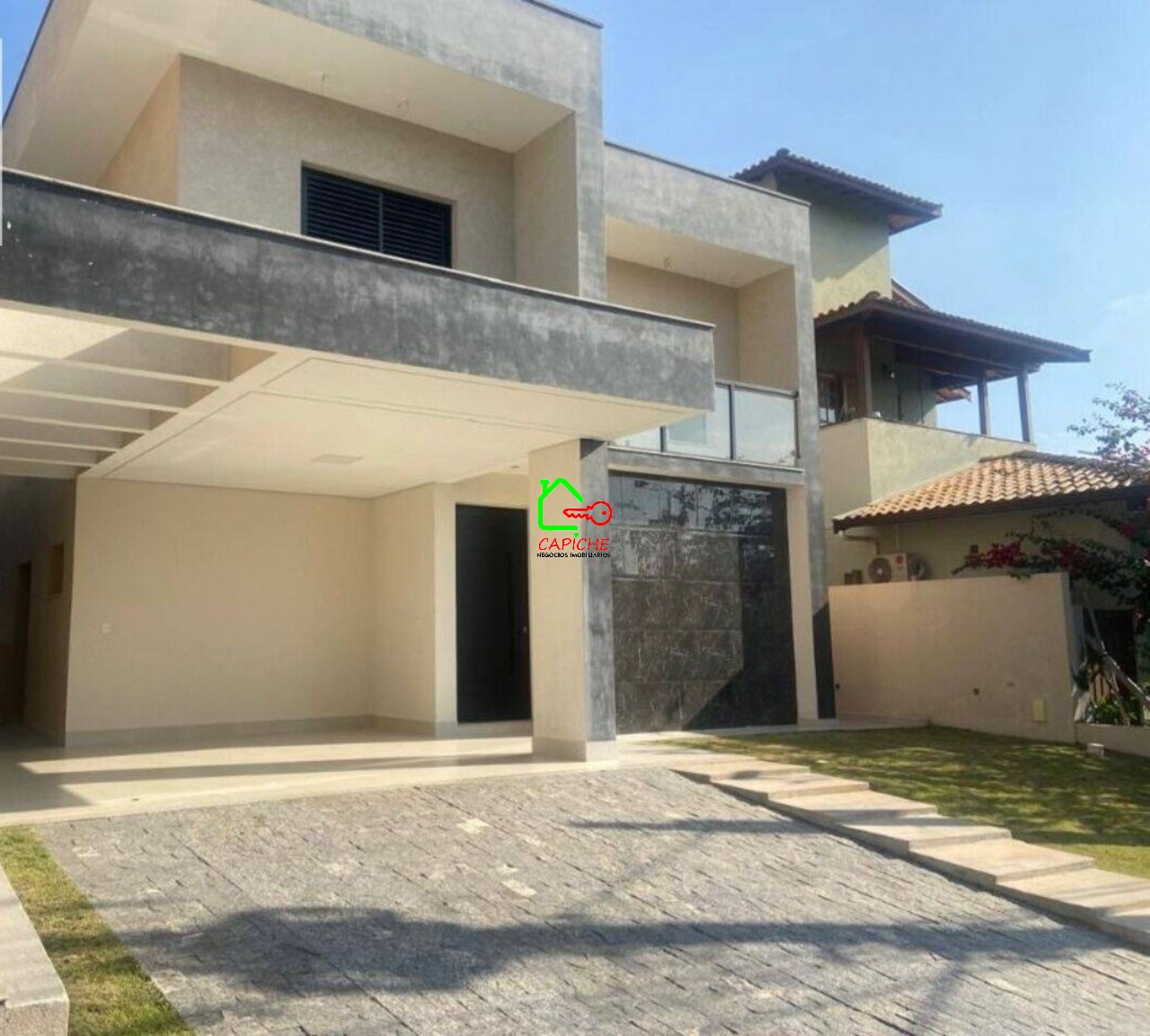 Casa de Condomínio à venda com 3 quartos, 250m² - Foto 2